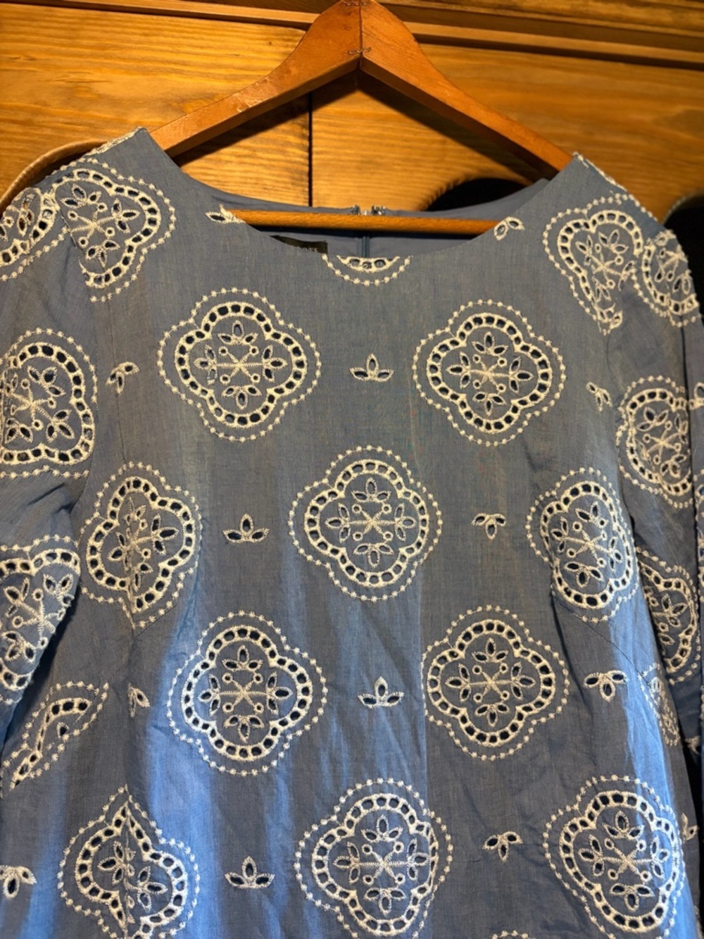 Talbots Tie Sleeve Eyelet Chambray Dress NWT Size 10 - Picture 5 of 12